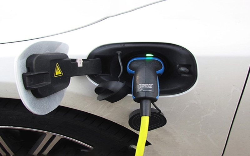 Should Hotels Invest in Electric Vehicle Chargers?