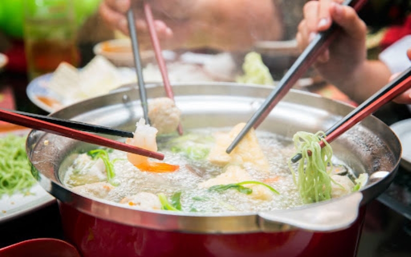 Experience Authentic Asian Cuisine at a Top-Rated Hot Pot Restaurant